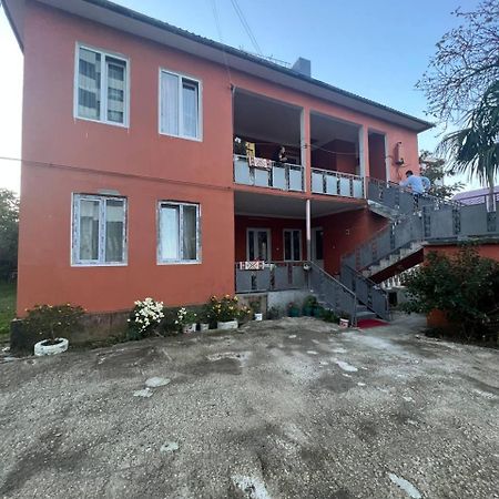 Los-Polos Hermanos Batumi Exterior foto