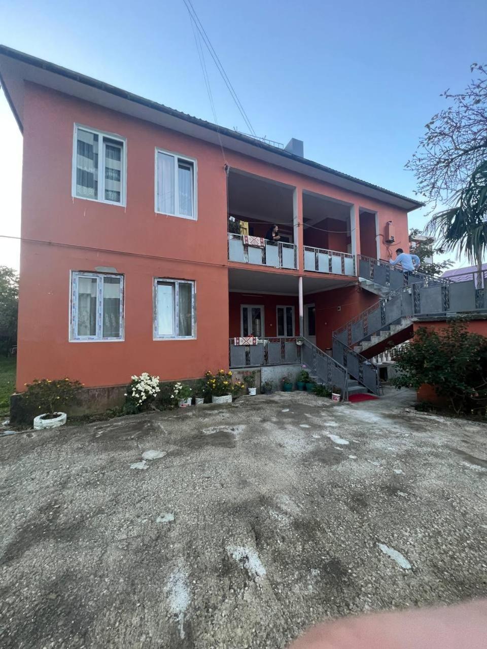 Los-Polos Hermanos Batumi Exterior foto